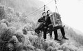 “溜索法官” 让法治阳光照深山