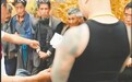 两主播凉山直播发钱后收回 骗礼物提现40万被判刑