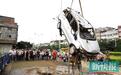 “红警”暴雨袭柳州 多辆汽车被冲下河