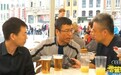 白岩松颠覆形象直播平台首秀 做客《香蕉球》畅谈欧洲杯