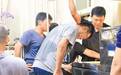 台误射导弹军人爬进灵堂跪拜亡者 引军中批评声浪