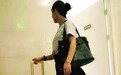 4个纹身女孩被越来越多人认出 受骗商户冯女士昨晚收到女孩转来的300元钱