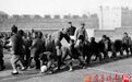 【影像老济南】1928年济南一难民聚集点实拍:心酸的游戏