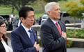 想干啥?安倍访珍珠港竟悼念二战日本海军士兵