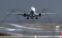 一架波音737-800飞机紧急降落俄罗斯北部 机上有163人
