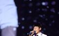 张杰“我想”大连巡回演唱会开唱 佟大为现身为其庆生
