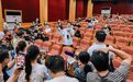 鲁磨路小贩和城管的故事搬上银幕 在《城市梦》里他们都爱这座城
