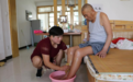 【网聚正能量 追梦太康人】张培育：82岁邻居偏瘫，主动接回家中照顾5个月
