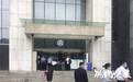 17岁女生拍写真遭性侵并录像,称是潜规则的摄影师被判4年半
