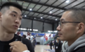 高诗岩抢镜全明星联谊赛!合影垫脚比肩杨鸣,与吴前场外“开撕”