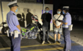 驾校教练改行做“主播”,竟直播自己和朋友交通违法,遭粉丝举报
