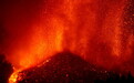 西班牙度假岛火山爆发数千人逃离,旅游部长却称“可以吸睛”