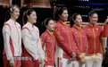 辣妈惠若琪成熟美丽!率中国女排向郎平比心,张常宁婚后皮肤白嫩