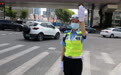 迈入制度化新阶段,上海举行辅警统一“授证换标”上岗仪式