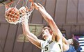 华裔中锋周志豪名扬NCAA