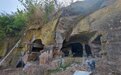 崖墓?世外高人隐居之处?自贡现神秘石室:“两房九室”,临江而建