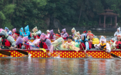 第三届成渝双城亲子龙舟赛:雨中激战显亲子情深,文化交融促旅游新活力