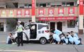 危险!要远离!湖北谷城交警带学生零距离体验驾驶盲区