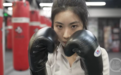 美女麻醉师爱上拳击,重庆妹子演绎现实版“热辣人生”