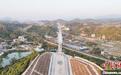 南珠高铁玉岑段跨益湛铁路万吨转体梁成功转体