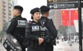 国庆节解放碑街头的女特警找到了!她是位文武双全的小姐姐