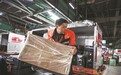 新春走基层丨“年味”带回家 航班行李量翻倍——探秘春运白云机场“地下兵团”