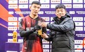 他曾被海港队重点培养,出道比李圣龙还早,如今处境却令人唏嘘