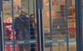 长沙一男孩在盒马门店摔倒无人扶母亲砸店?盒马回应:双方未协商一致