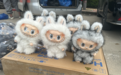 实探衡水盗版LABUBU大集:像卖菜一样摆摊卖,如今订单变少生意难做