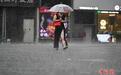广州遇暴雨天气