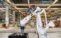 斥资 54 亿美元,软银将收购 ABB 工业机器人业务