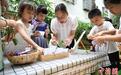 广西田林:民众体验非遗 感受文化魅力