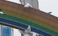 和平鸽“飞”上彩虹门,华灯首度插挂红旗,长安街景观再上新