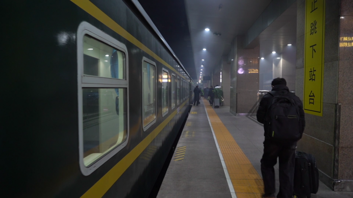 新春走基层|开行35年“慢火车”的变与不变