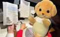 年薪50万,富人家庭争抢“外包妈妈”