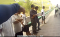 9座车竟载了14人,乘客多为返校学生!司机被罚款并记9分