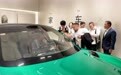 “我很想在曼彻斯特有这样的工厂”,英国市长率先体验小米YU7,外国嘉宾排队体验中国智造
