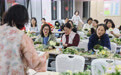老年夜校打造“饭后一小时”银发族学习平台