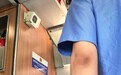 医生在高铁上两次救人:听到广播,本能反应就是去救人