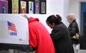 美国中期选举提前投票观察:三个问题成焦点