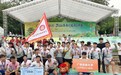 夯爆了!广西民族大学龙舟队伍摘得南宁龙舟赛冠军,观赛市民:羡慕了,除了2.8万元奖金,还有一只烤猪