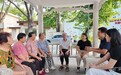 《乡村十章》驻村日记:长条凳上,议出乡村好风气
