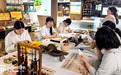 喜迎双节 以艺为桥——驻马店市上蔡县台办组织台胞台属体验非遗蓍草香包手作