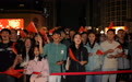 祖国母亲,生日快乐!成都天府广场举行国庆升旗仪式,市民彻夜赴约,只为那抹中国红