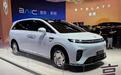 享界V8首发亮相!中大型MPV,896线激光雷达,纯电/增程双动力