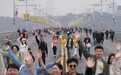 首次!数千名市民游客跟着“汉马”跨过万里长江第一桥