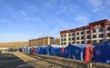 【巴青平安】西藏交通运输厅协调央企向巴青灾区支援1200套活动板房