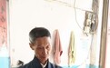 有熟客一家五代人都到这儿理发,七旬老人“2元理发店”二十余年不涨价