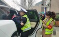 武汉市3000余所中小学、幼儿园开学,公安民警温馨护航