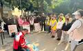 “急救小摊”摆进街头巷尾 一名红十字志愿者的生命守护实践